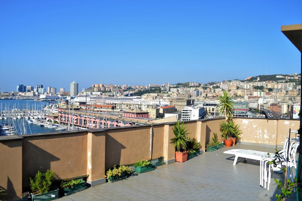 Sunflower Apartment With Private Terrace And Lift Генуя Экстерьер фото